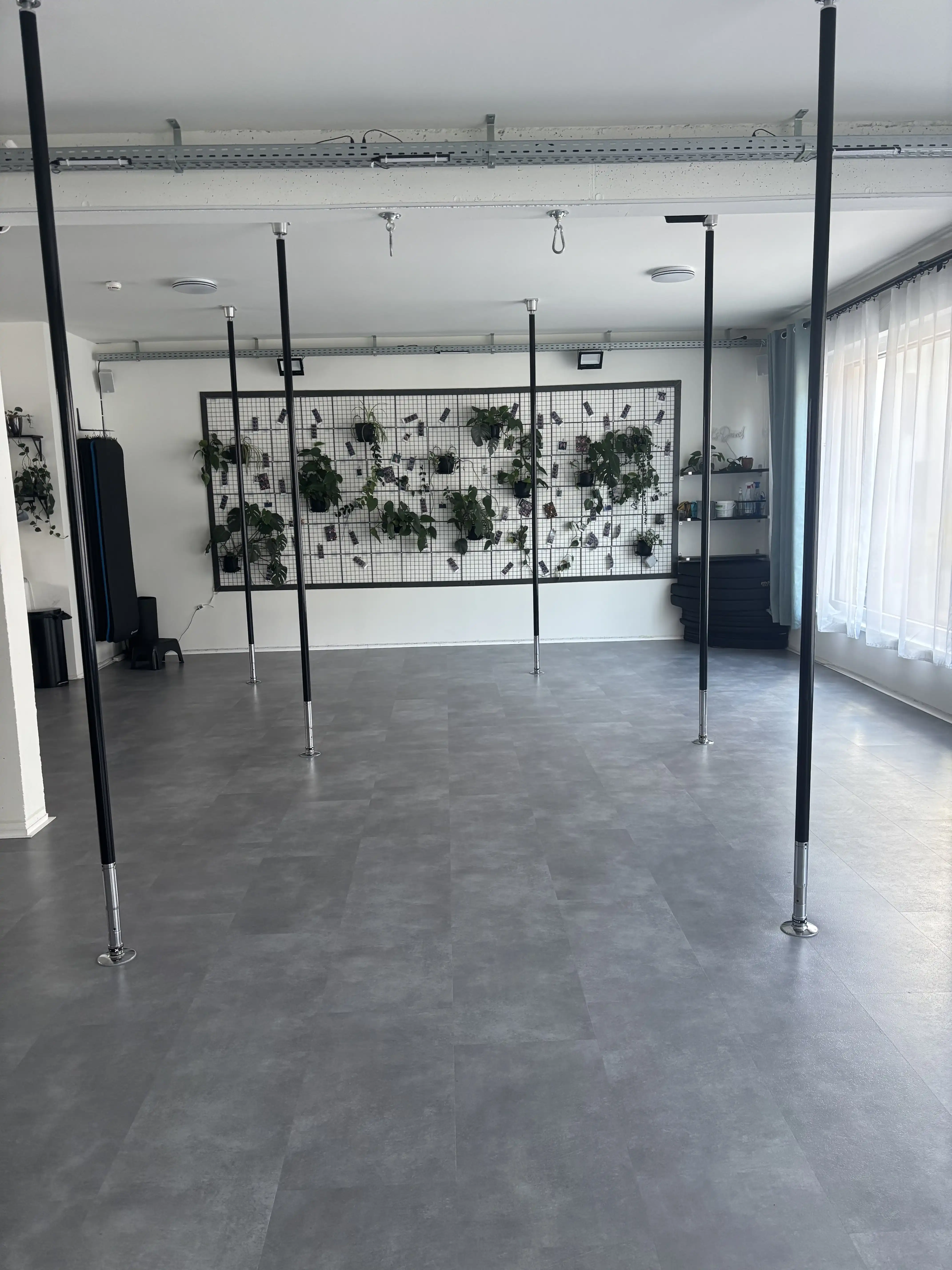 Spiegelwand im Studio